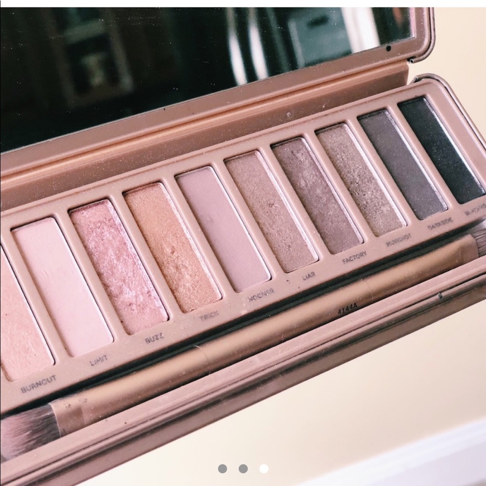 Naked palette